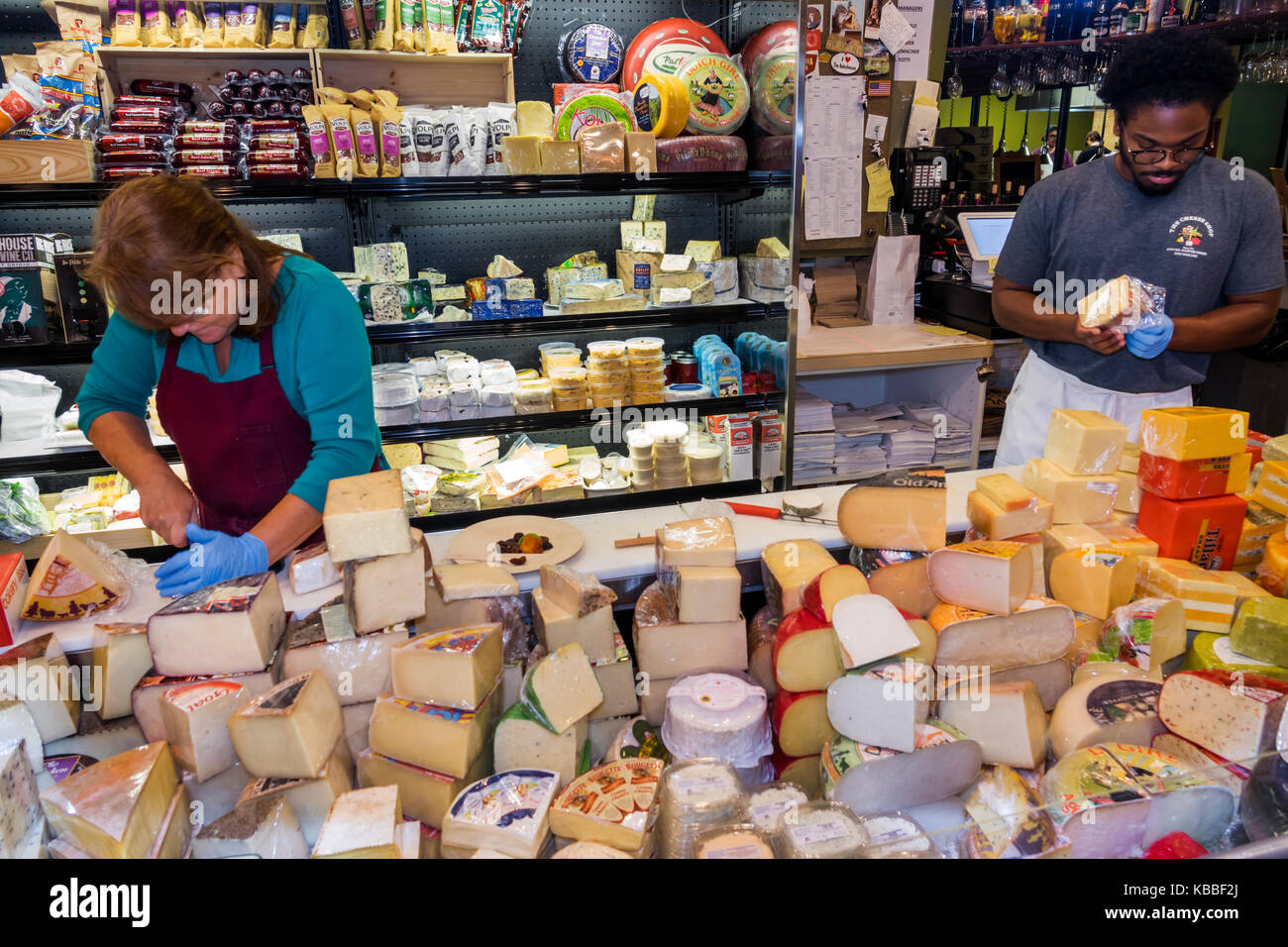 Colonial Williamsburg Virginia,The Cheese Shop,store,shopping shopper shoppers shopping marchés marché achats vente, magasin de détail Banque D'Images