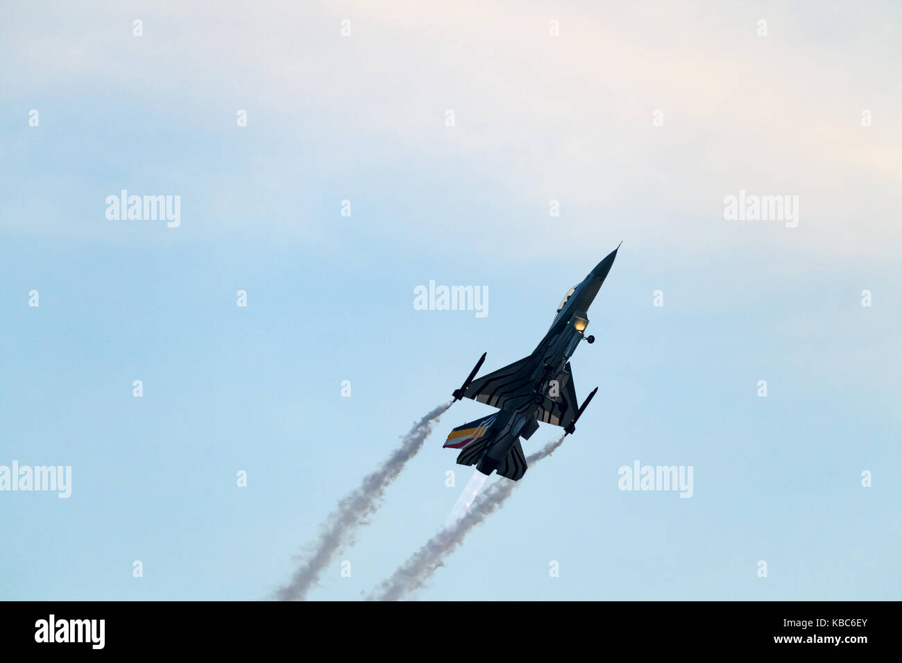 La composante aérienne belge f-16 de l'équipe de démonstration, airshow Festa al Cel Lleida (Lérida), Espagne Banque D'Images