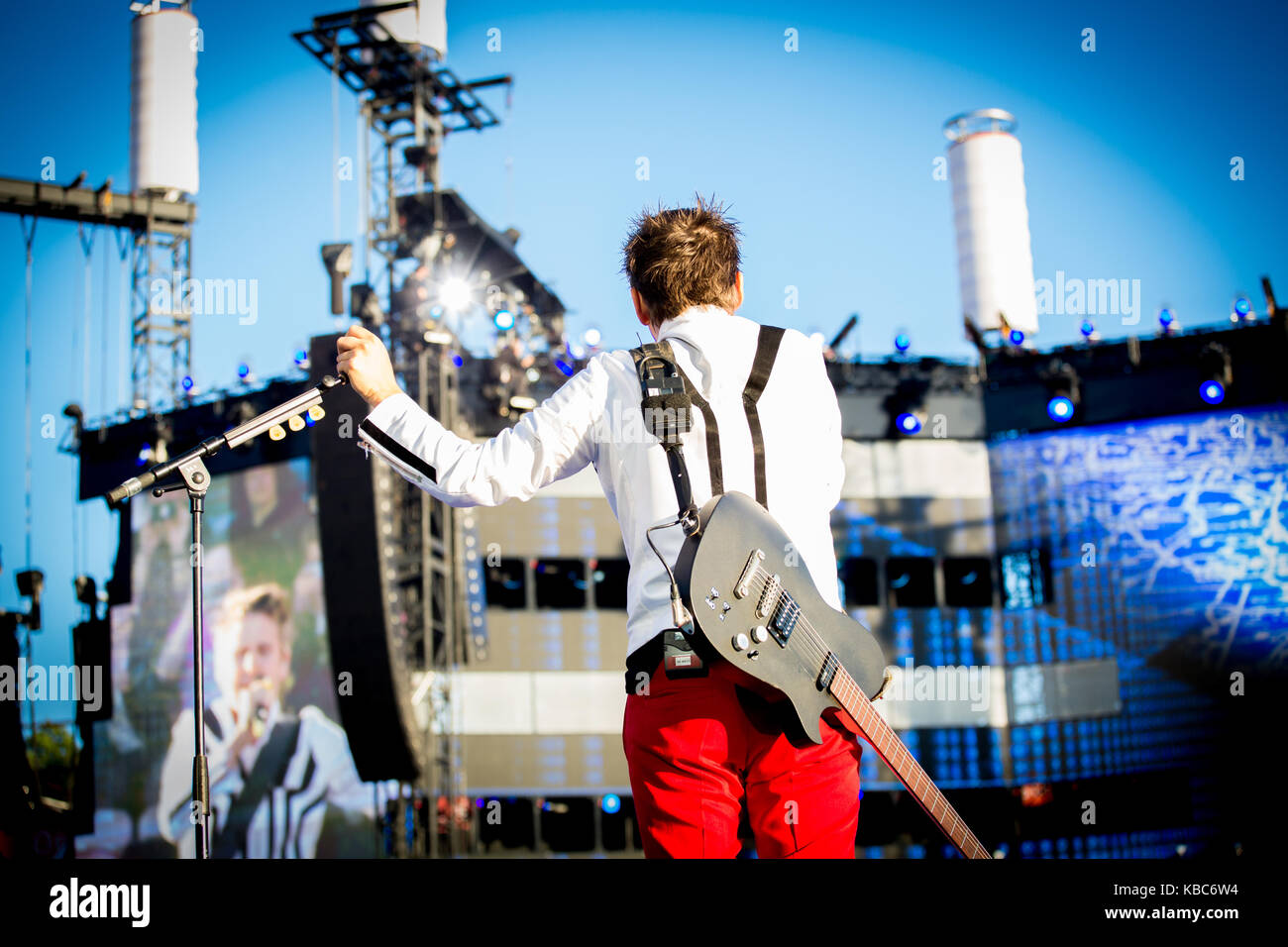 Le groupe de rock anglais Muse donne un concert à Brann Stadion. Ici, le chanteur, compositeur et musicien Matthew Bellamy est photographié en direct sur scène. Norvège, 19/07 2013. Banque D'Images