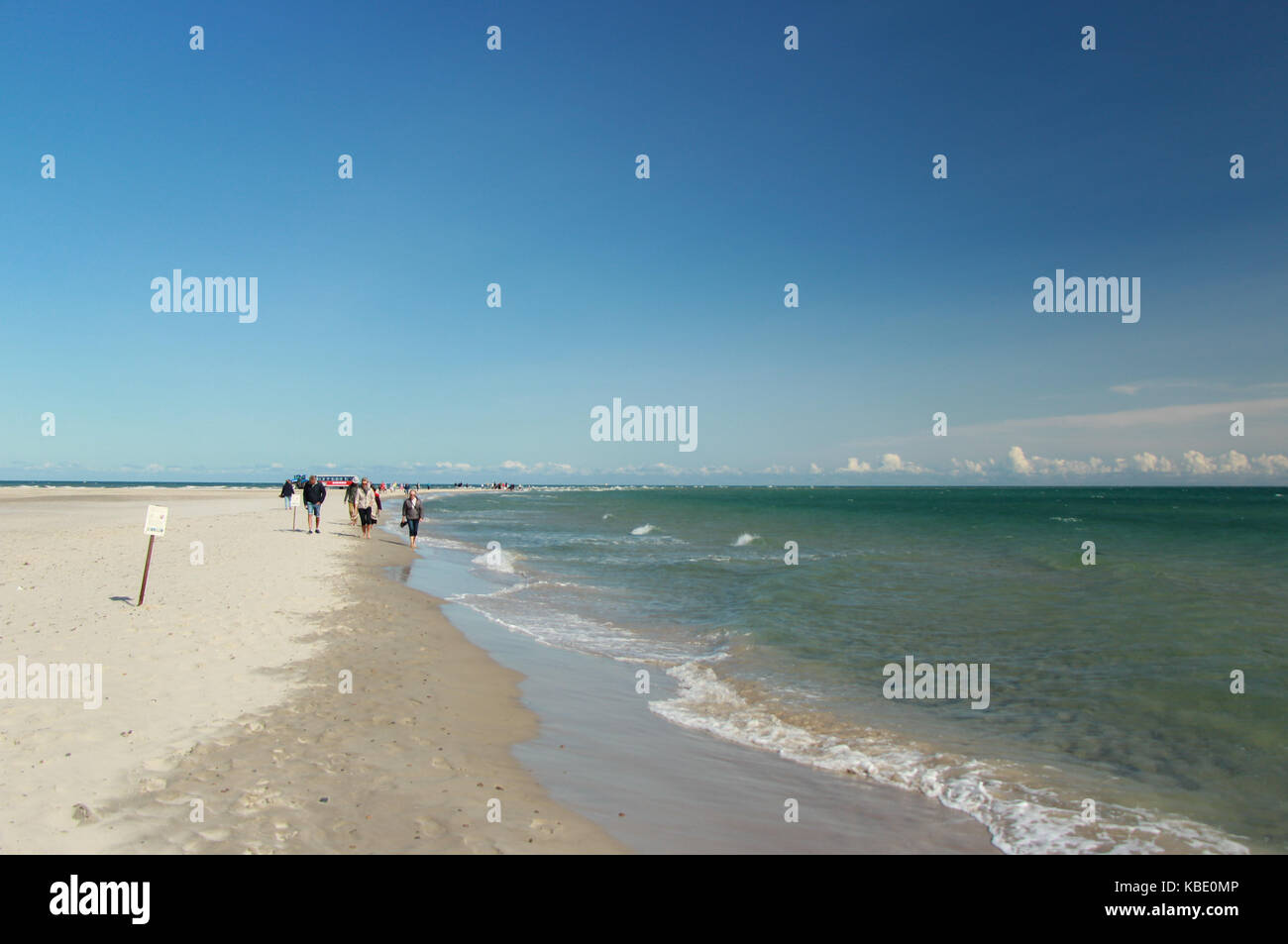 Les gens qui marchent sur la plage de grenen danemark Banque D'Images