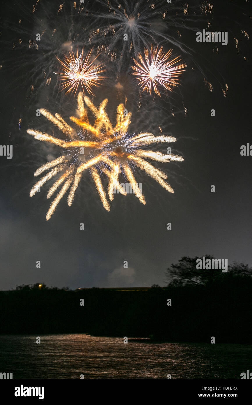 D'artifice musical, Southport. Le Merseyside. 29 septembre 2017. Des milliers de visiteurs assistent à l'artifice musical britannique 2017 à Southport Championnat ce weekend. Les spectateurs ont été traités à une affiche à couper le souffle avec un tableau de lumière et d'un mélange de musique de ce concours annuel d'effets pyrotechniques. Credit : Cernan Elias/Alamy Live News Banque D'Images