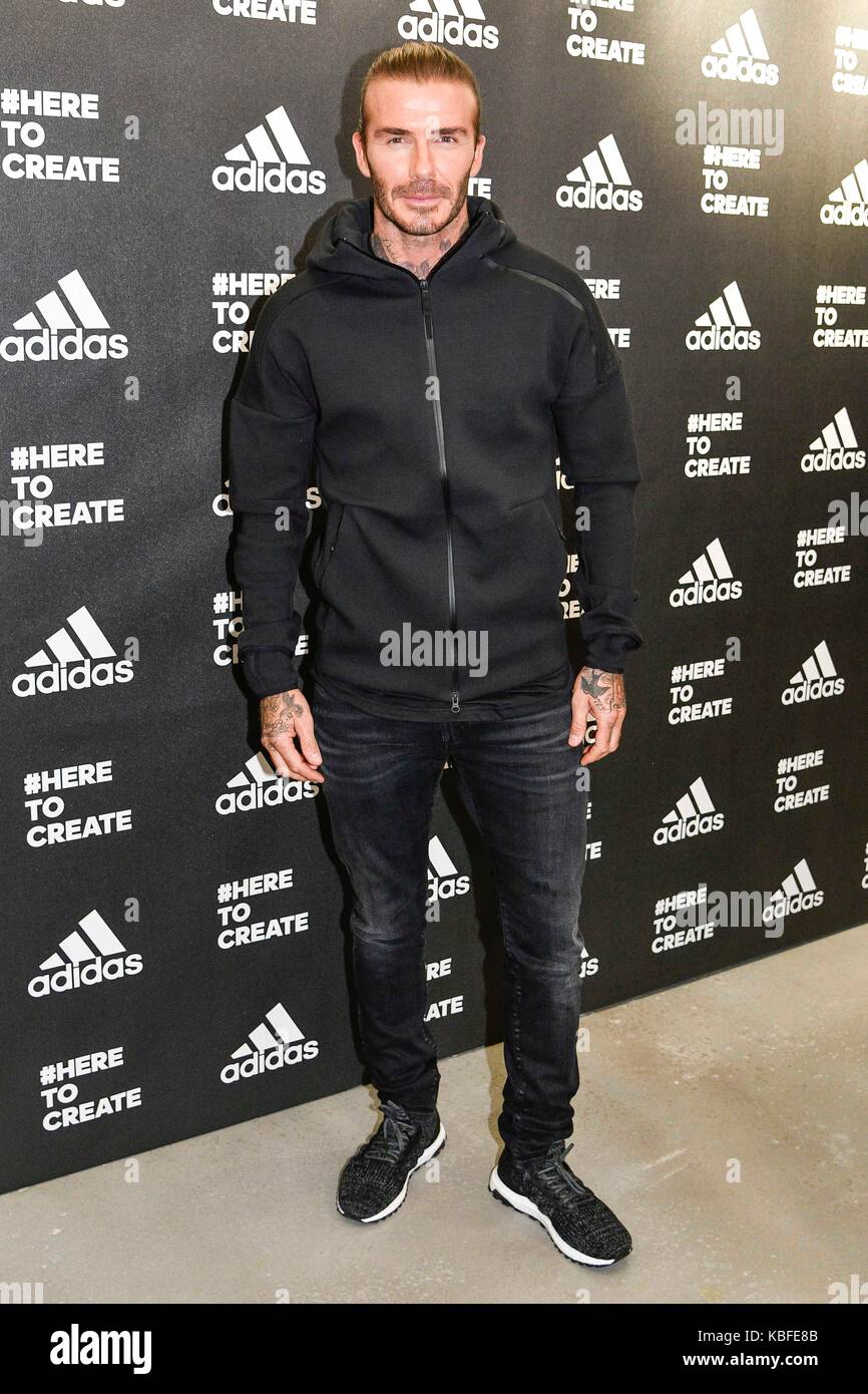 Milan, Italie. 25 septembre 2017, Milan. L'ouverture de nouveaux magasins adidas en cours vittorio emanuele. photo : David beckam : crédit photo agency indépendante/Alamy live news Banque D'Images