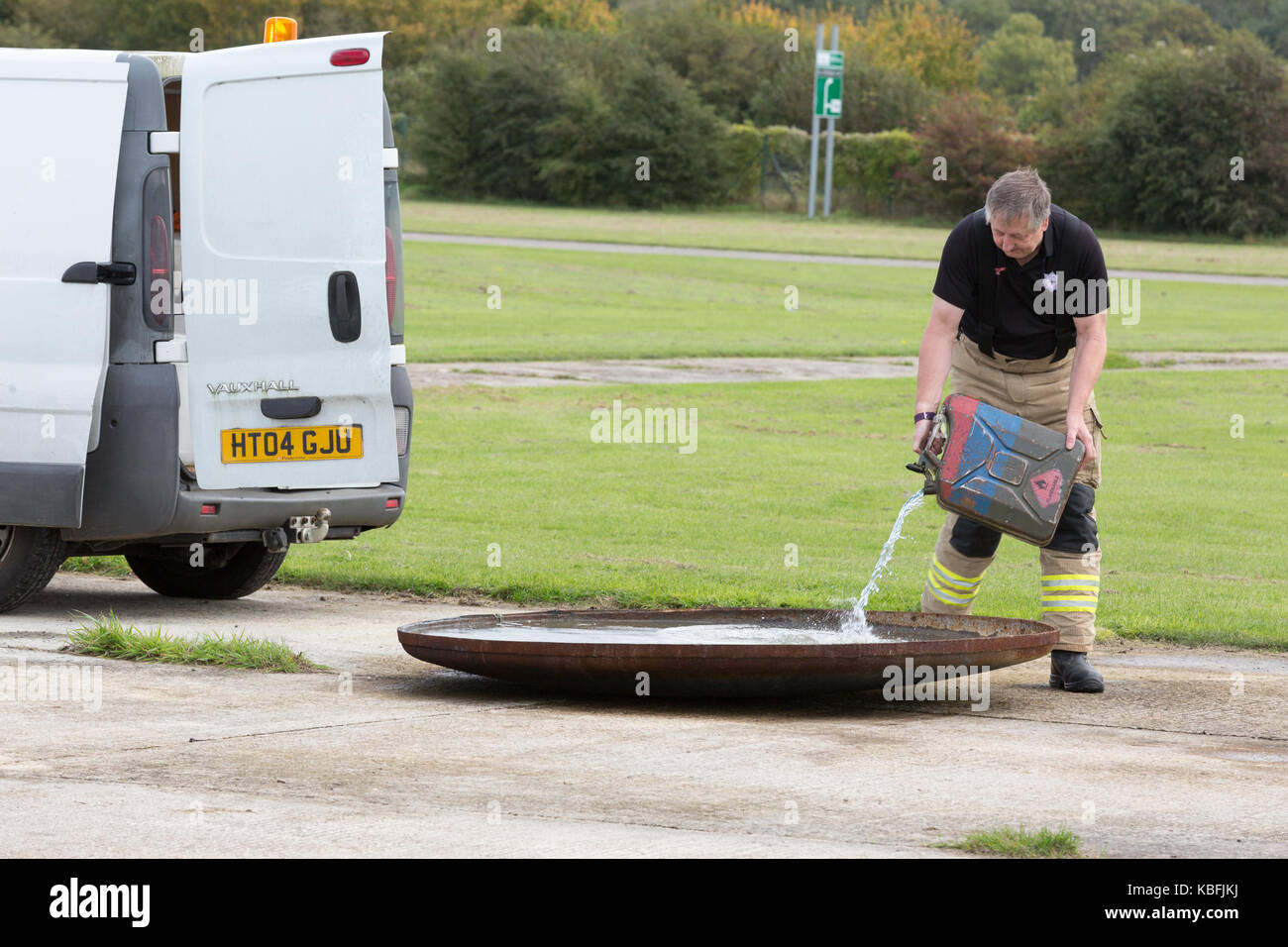 L'aéroport de Cotswold, UK. 30 septembre, 2017. Le 30 septembre, l'aéroport de Cotswold ouvre ses portes au public pour une période de douze heures vintage et de guerre extravaganza pour lever des fonds pour la Royal British Legion et battant 4 liberté crédit : Paul hastie/Alamy live news Banque D'Images