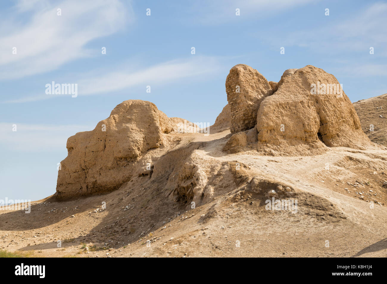 Ruines de la forteresse nur, elle a été fondée par Alexandre le Grand. nurata, Ouzbékistan Banque D'Images