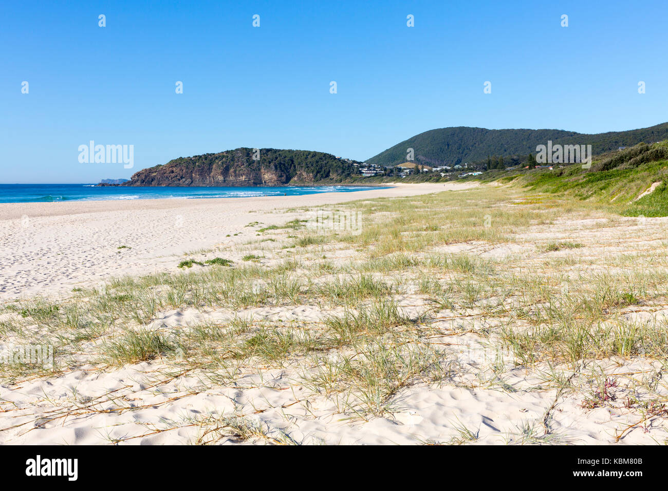 Plage de boomerang , une plage non surveillées sur le milieu de la côte nord de la Nouvelle-Galles du Sud et un lieu de vacances populaire est 15 heures au nord de Sydney, Australie Banque D'Images