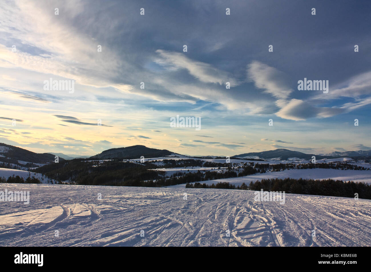 Zlatibor mountain de Serbie coucher du soleil d'hiver Banque D'Images