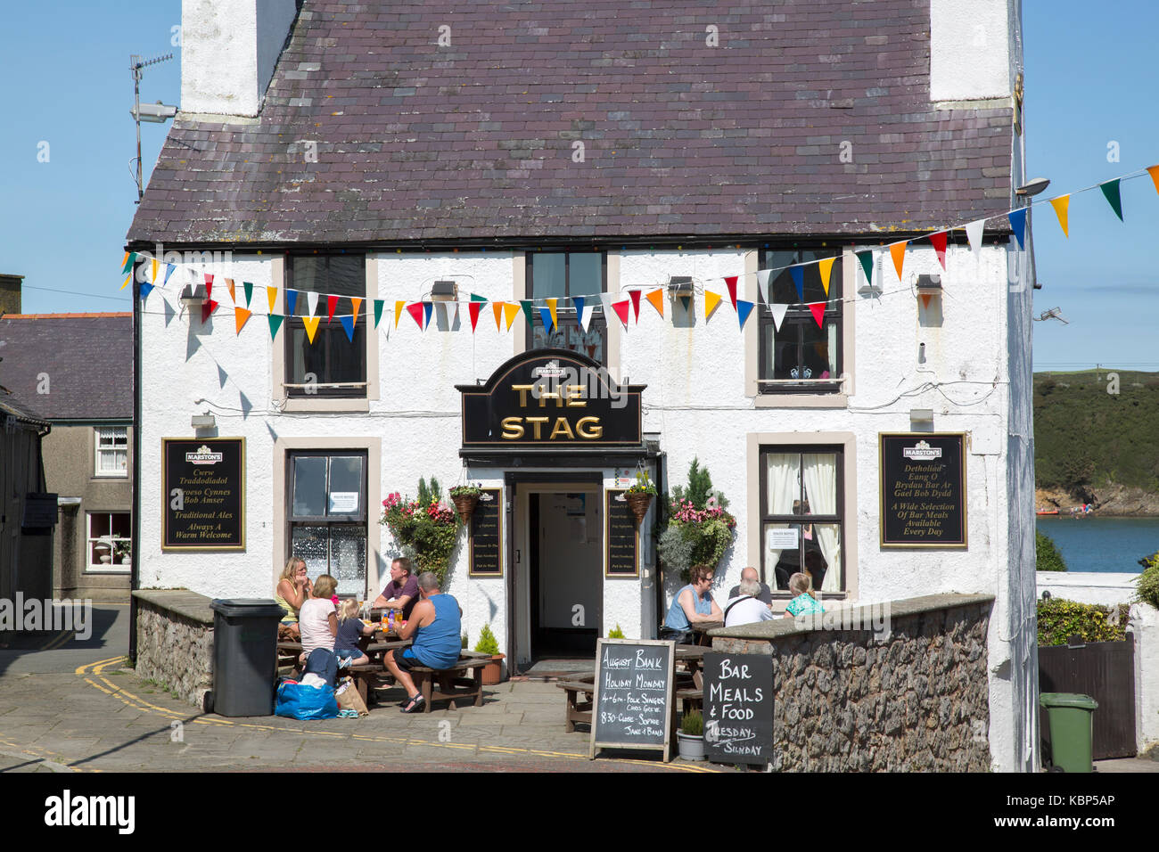 Pub stag à cemaes ; Pays de Galles ; Royaume-Uni ; d'Anglesey Banque D'Images