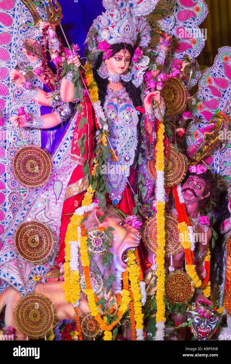La déesse Durga de droit en vue de côté Banque D'Images