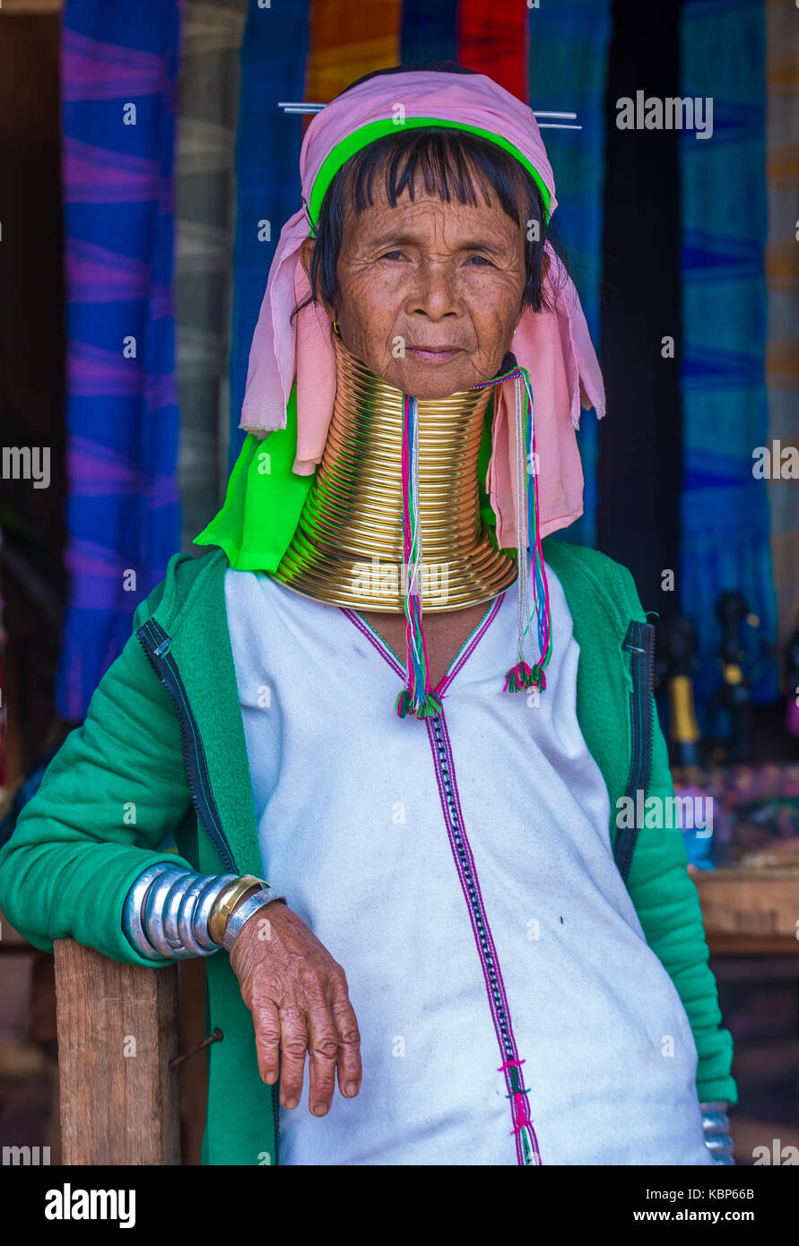 Portrait de femme en tribu kayah state kayan myanmar Banque D'Images
