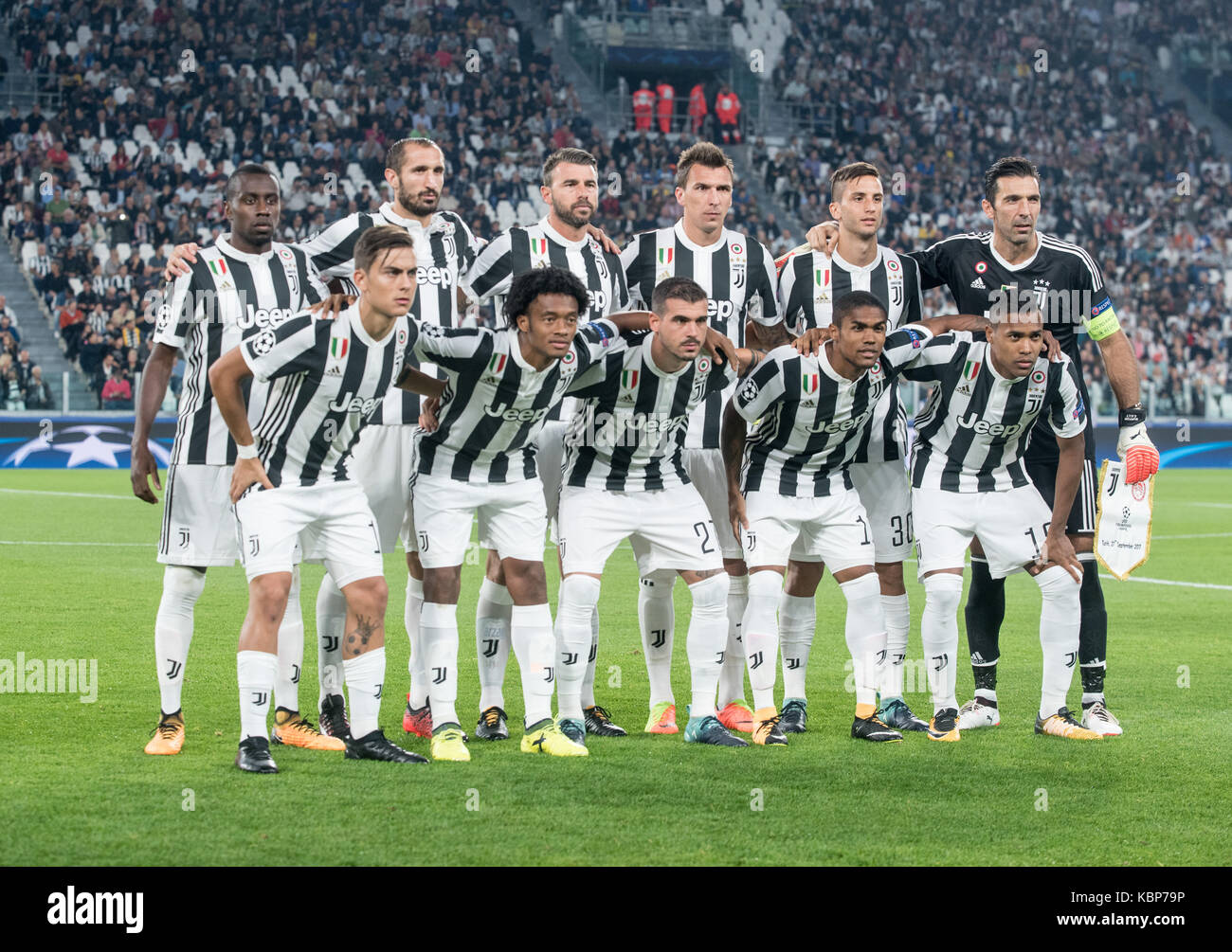 Léquipe De La Juventus Lors De La Ligue Des Champions Match
