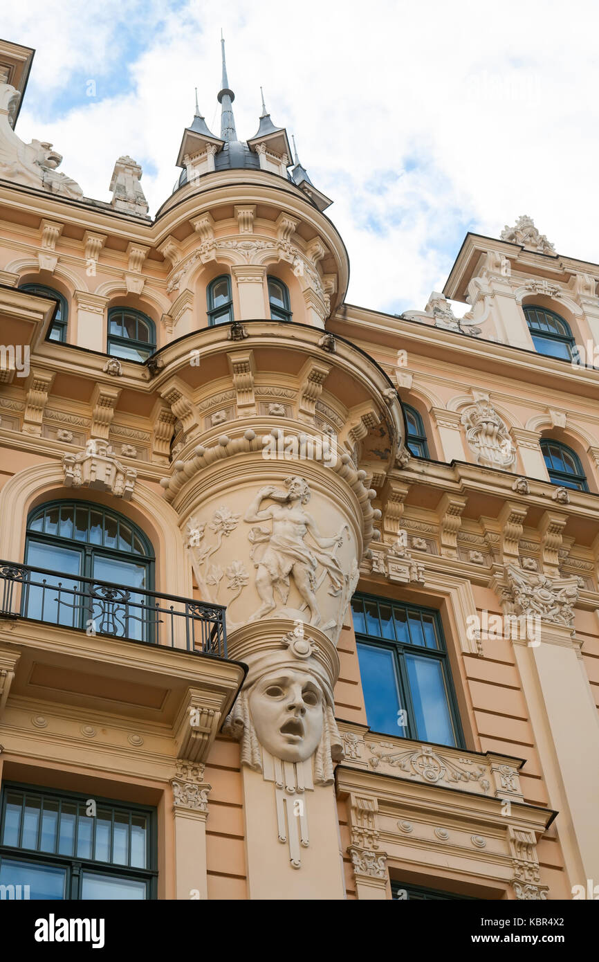 Fragment de style art Nouveau (Jugendstil) sur un bâtiment, Riga, Lettonie. Banque D'Images