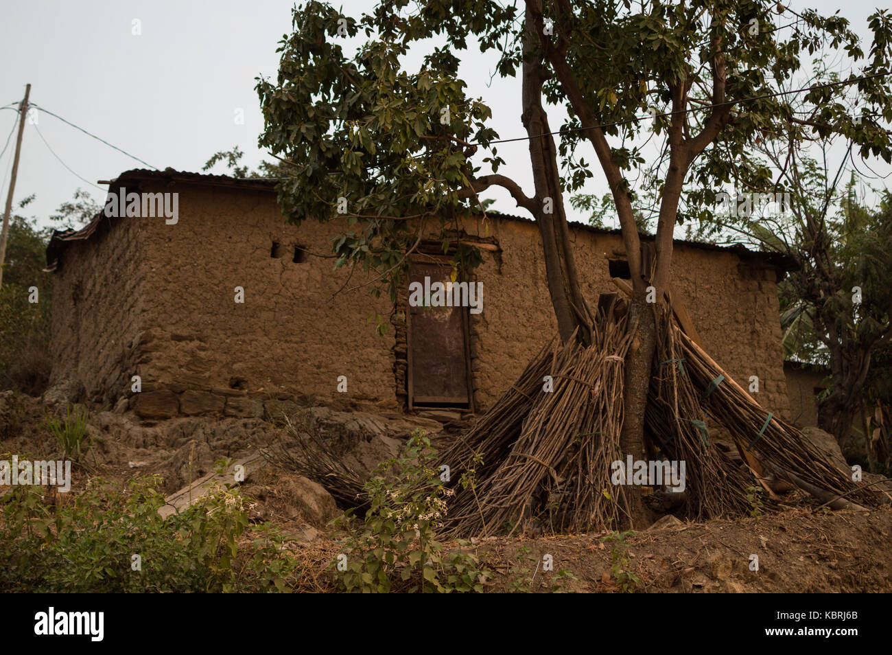 Adobe maison rwandais, le lac Kivu, de Kibuye, Rwanda Banque D'Images