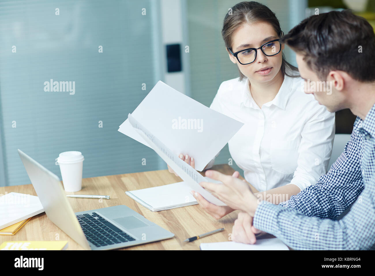 Discuter de nouveau contrat Banque D'Images