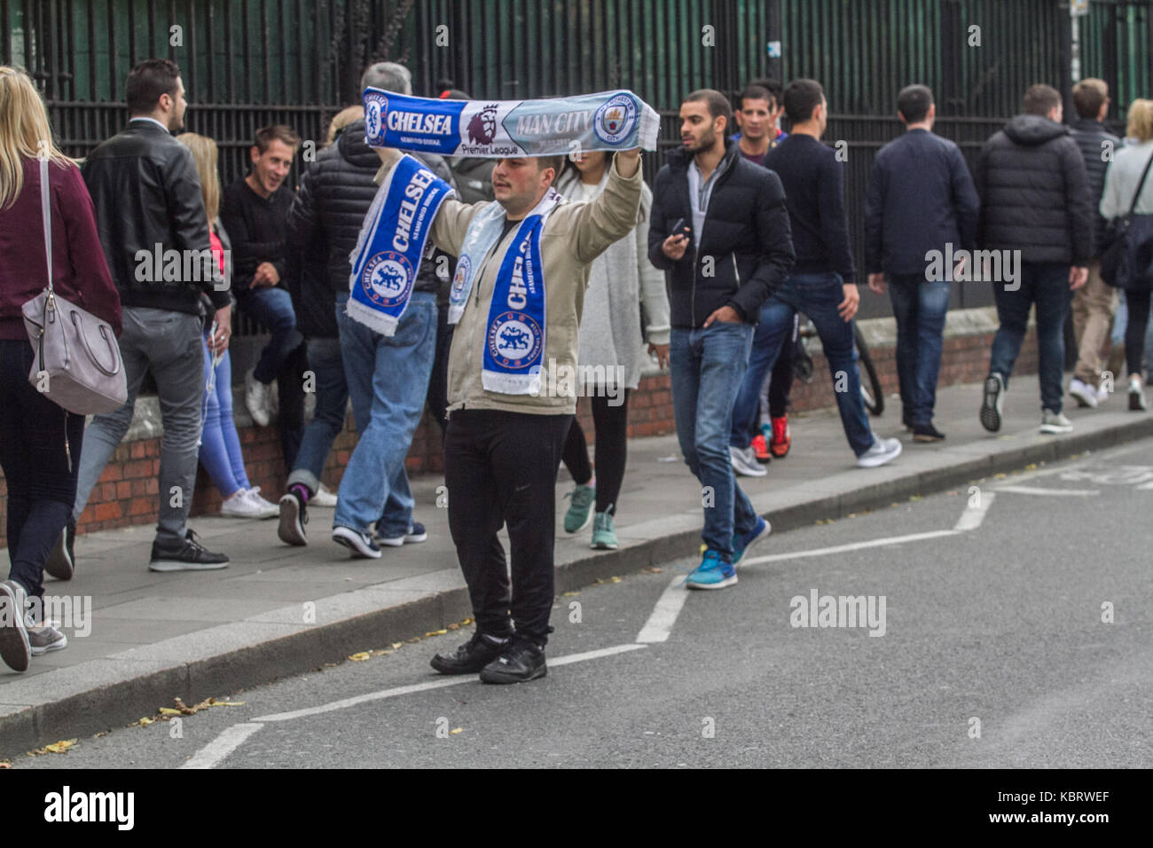 London uk. Le 30 septembre 2017. Manchester City tente de reconquérir la position supérieure contre Chelsea fc en première division anglaise à Stamford Bridge crédit : amer ghazzal/Alamy live news Banque D'Images