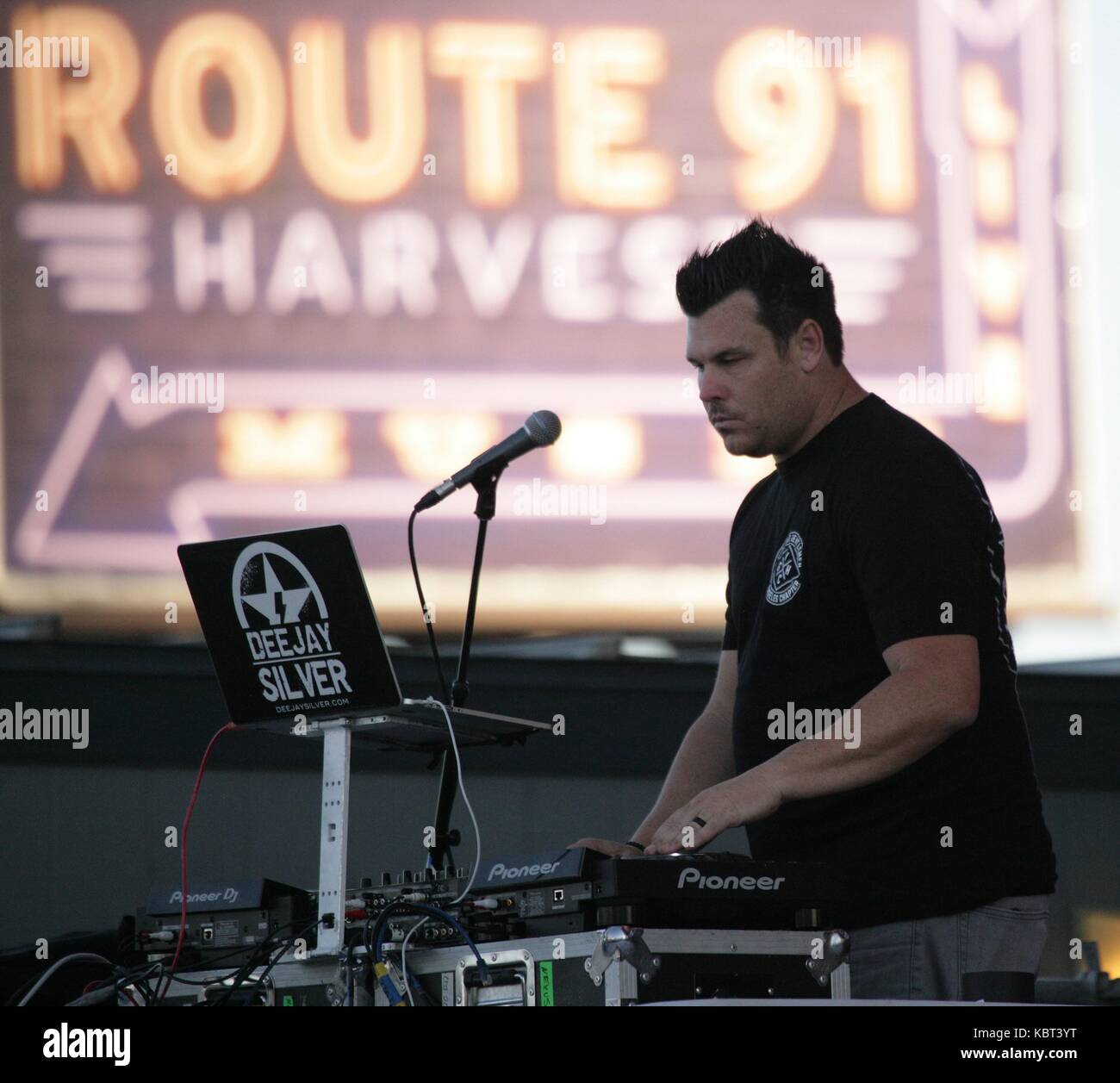 Las Vegas, Nevada, États-Unis. 30 septembre 2017. Dee Jay Silver sur scène pour la route 91 Harvest concert Festival - SAT, Las Vegas Village, Las Vegas, NV 30 septembre 2017. Crédit : JA/Everett Collection/Alay Live News Banque D'Images