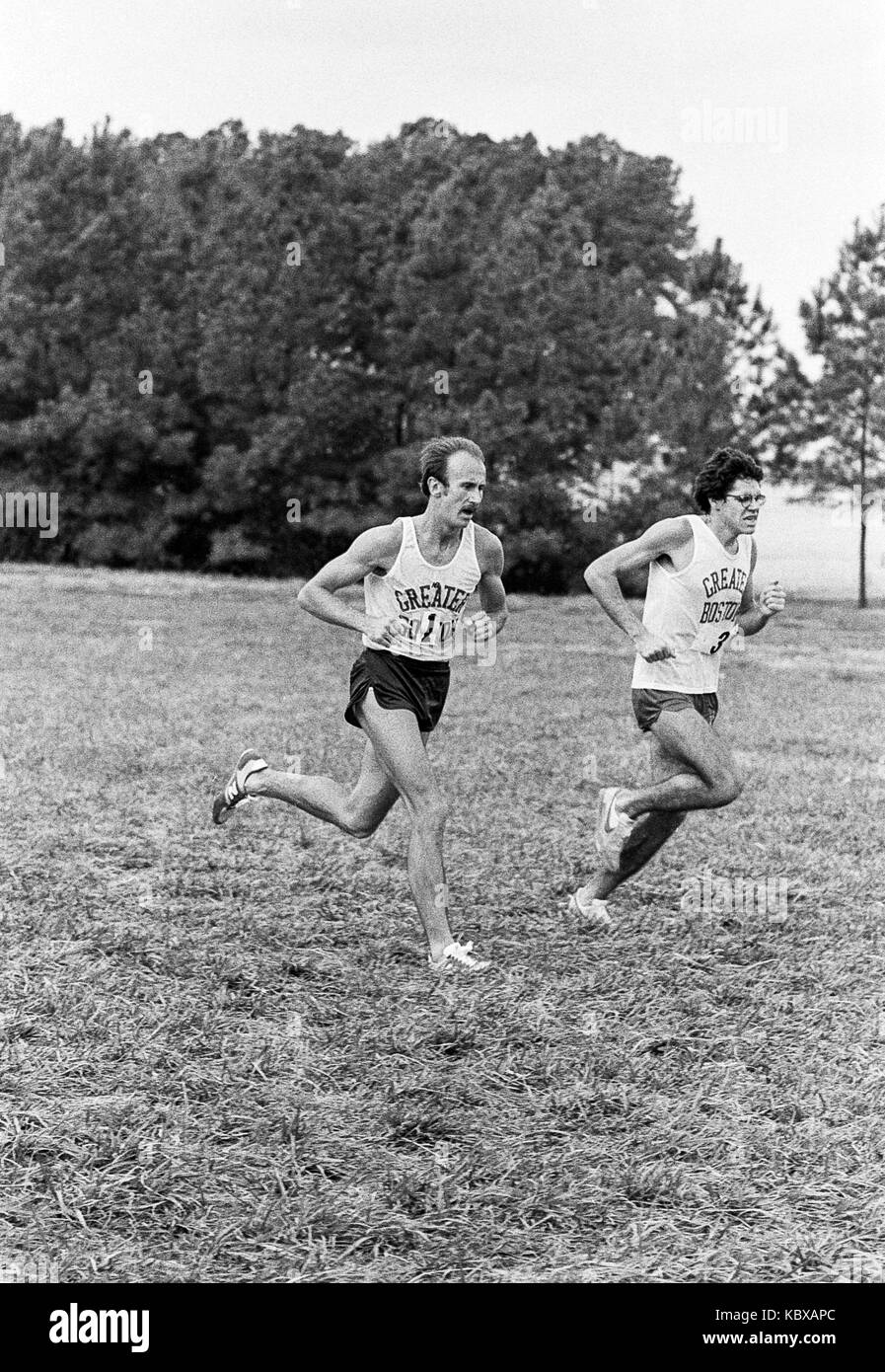 Greg Meyer (l) et dan dillon en compétition dans l'AUA 1979 cross-country. Banque D'Images