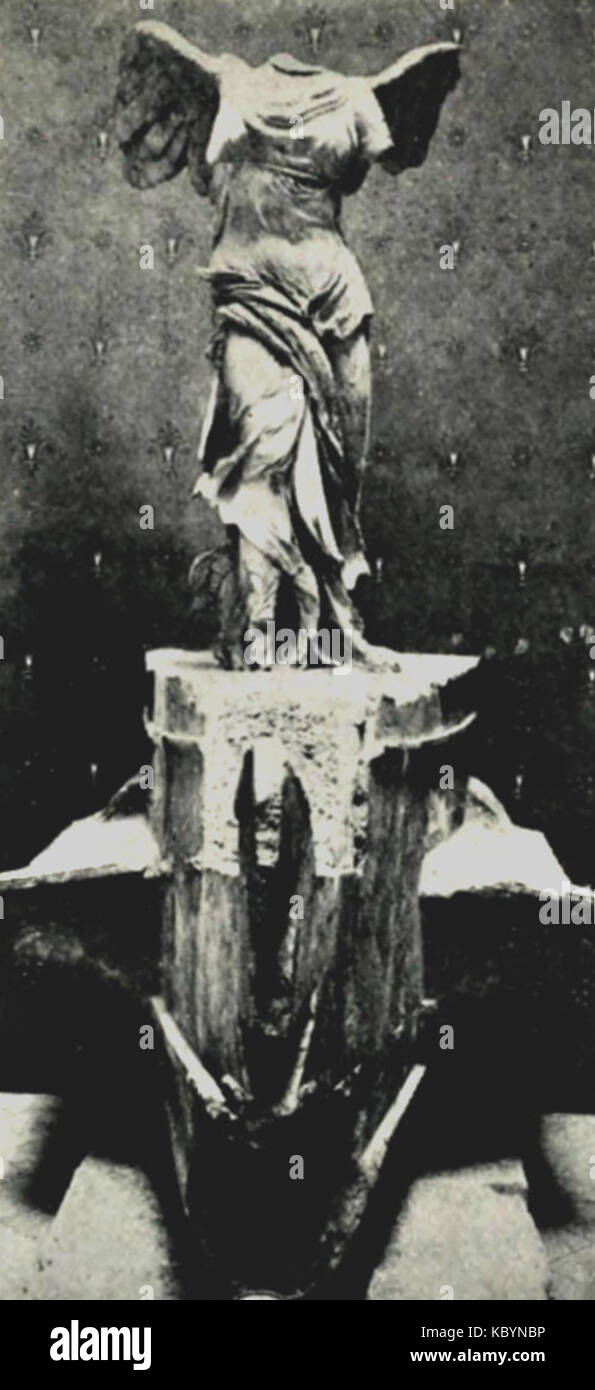 EB1911 Art grec Victoire ailée de Samothrace (avant) Banque D'Images