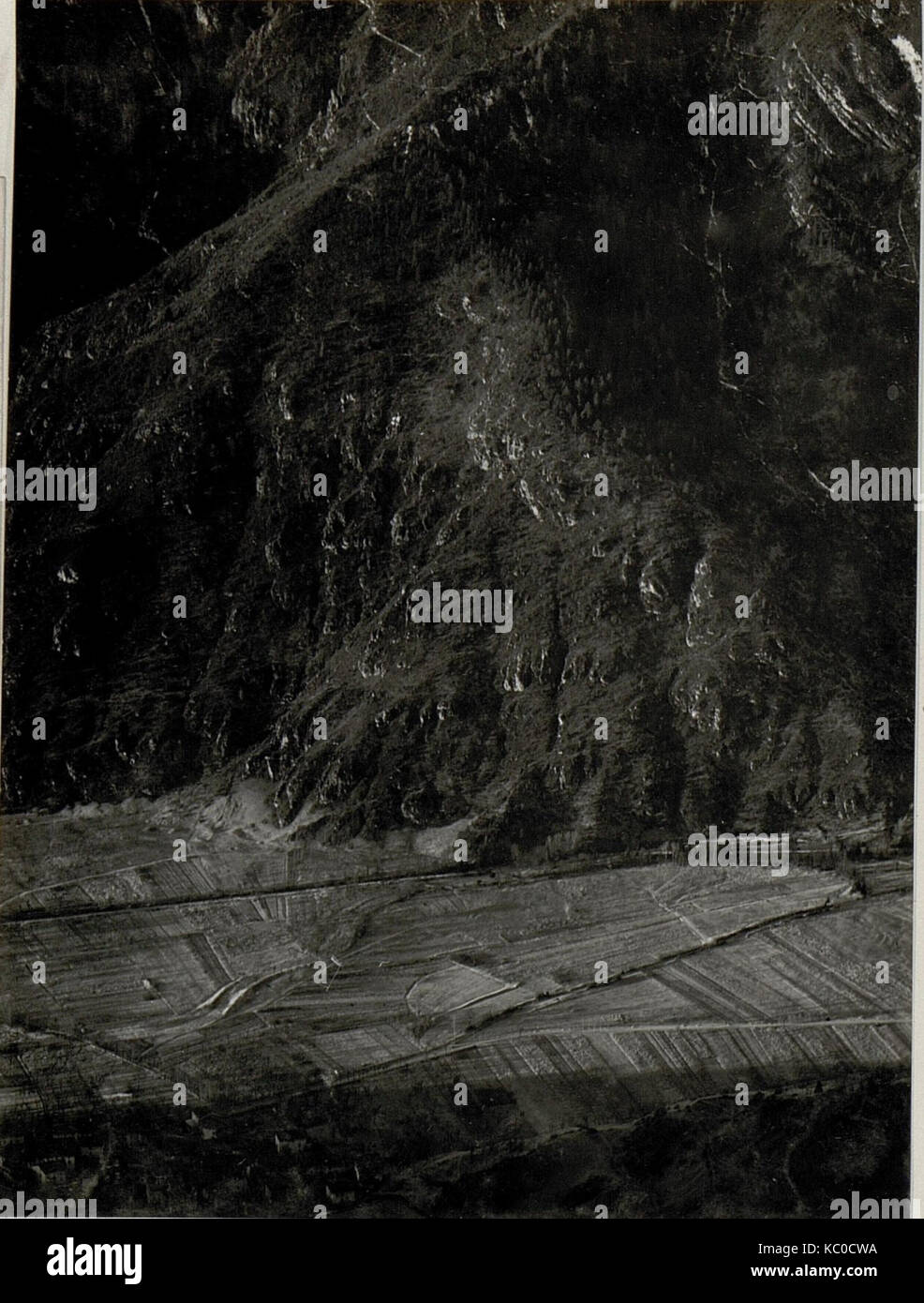 Panorama, Lago di Ledro Tal und bis Bezzecca. Standpunkt, Tomeabru. (5. Teilbild zu WK1 ALB082 24352 BildID) (15630552) Banque D'Images