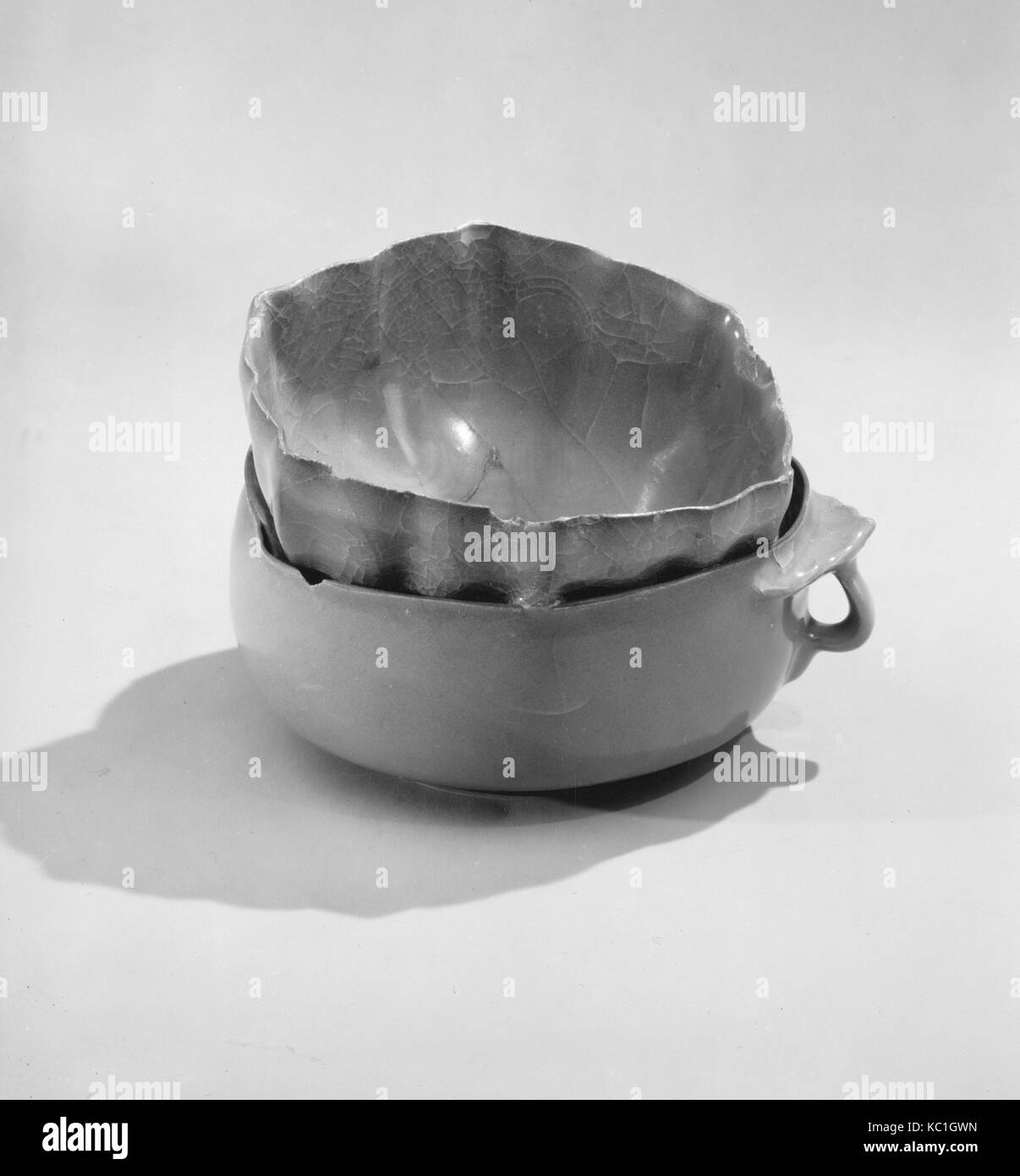 Gaspilleur de four, dynastie des Song du Sud (1127-1279), 12ème 13ème siècle, la Chine, l'Porcelaneous ware et grès avec glaçures céladon (L Banque D'Images