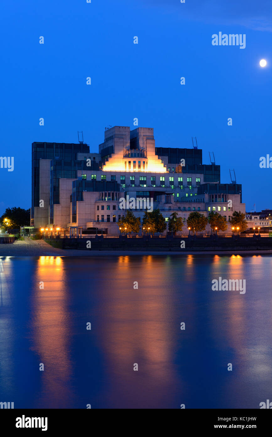 Secret Intelligence Service (SIS) MI6 Building, Vauxhall Cross, Londres, Royaume-Uni Banque D'Images
