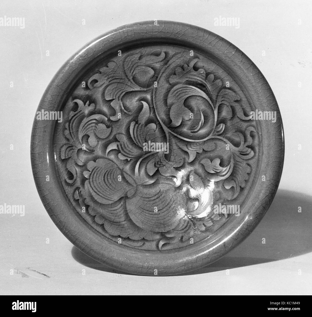 La fin de la plaque, dynastie des Song du Nord (960-1127), 11ème 12ème siècle, la Chine, en grès sculpté et avec décoration incisée Banque D'Images