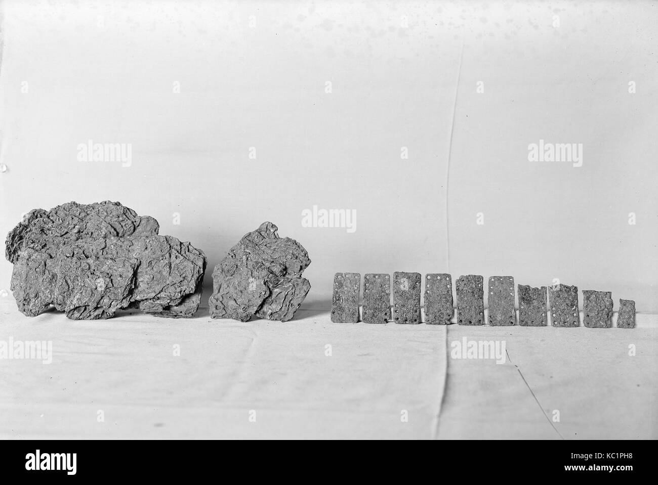 Fragments d'armure d'écailles d'une cuirasse, peut-être 8e siècle Banque D'Images