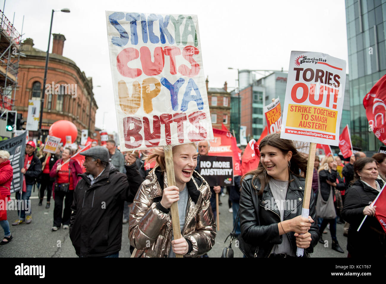 Manchester, UK. 1er octobre 2017. L'Assemblée du peuple contre l'austérité tenir une longue semaine nationale et une démonstration à la conférence du parti conservateur à compter du dimanche 01 octobre dans le centre-ville de Manchester 01/10/2017 © Gary Mather/Alamy Live News Banque D'Images