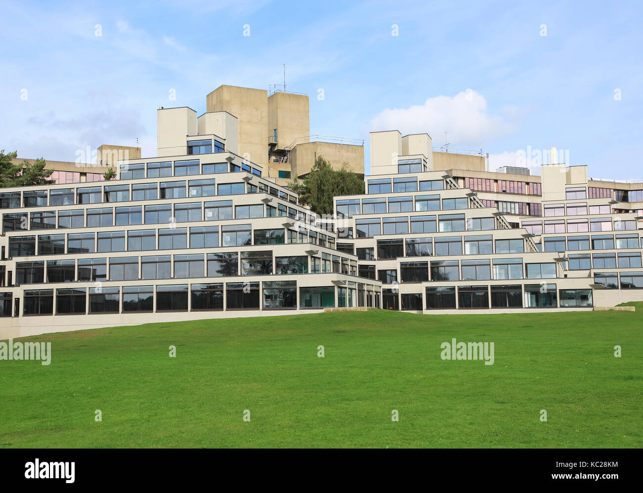 Logement des étudiants des bâtiments connus comme Ziggurats, campus de l'Université d'East Anglia, Norwich, Norfolk, England, UK Banque D'Images