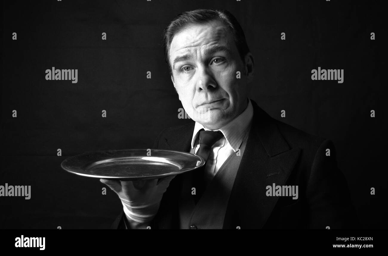 Butler avec bac Banque D'Images