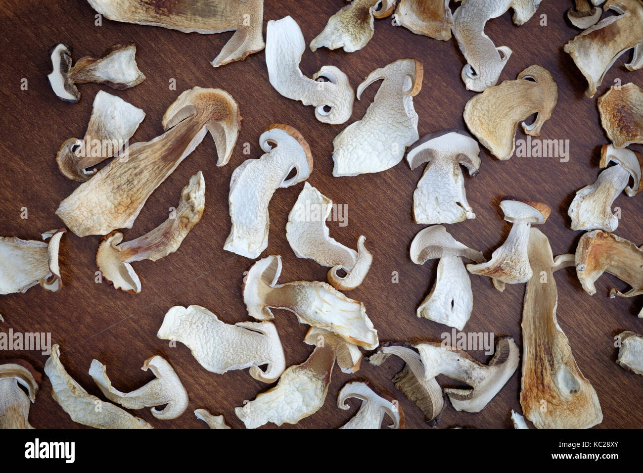 Tranches de champignons bolets séchés texture de fond de l'alimentation Banque D'Images