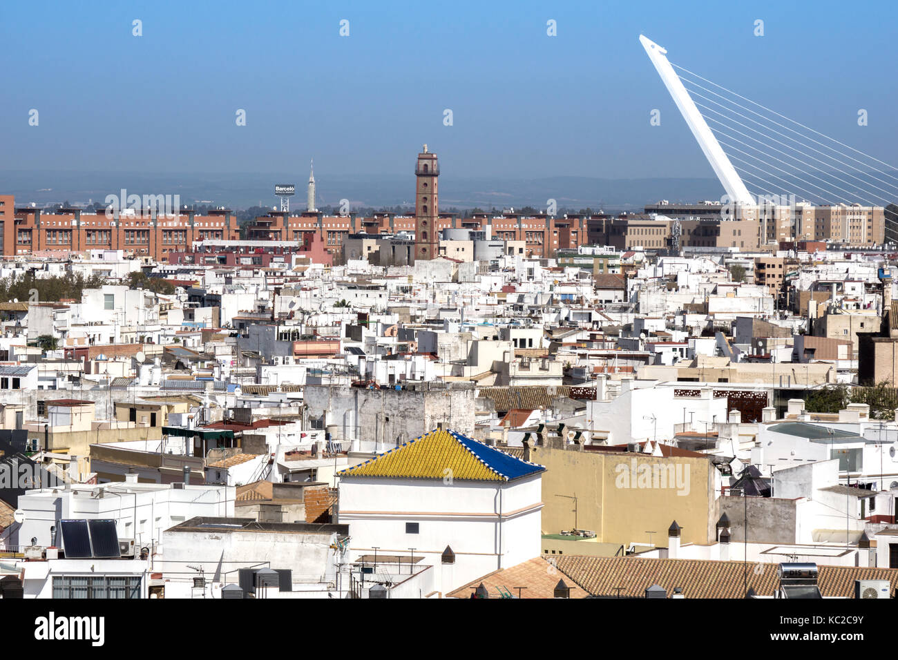 Metropol Parasol de vue sur Séville, Espagne avec la Barqueta bridge sur l'arrière-plan Banque D'Images
