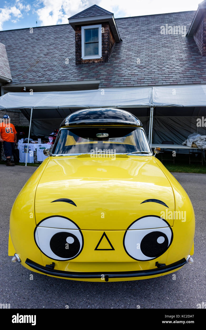 M. Beep The Talking car, une voiture unique utilisée par BP Oil Company of Canada pour un programme de sécurité routière pour les écoliers des années 50 et 60 au Canada. Banque D'Images