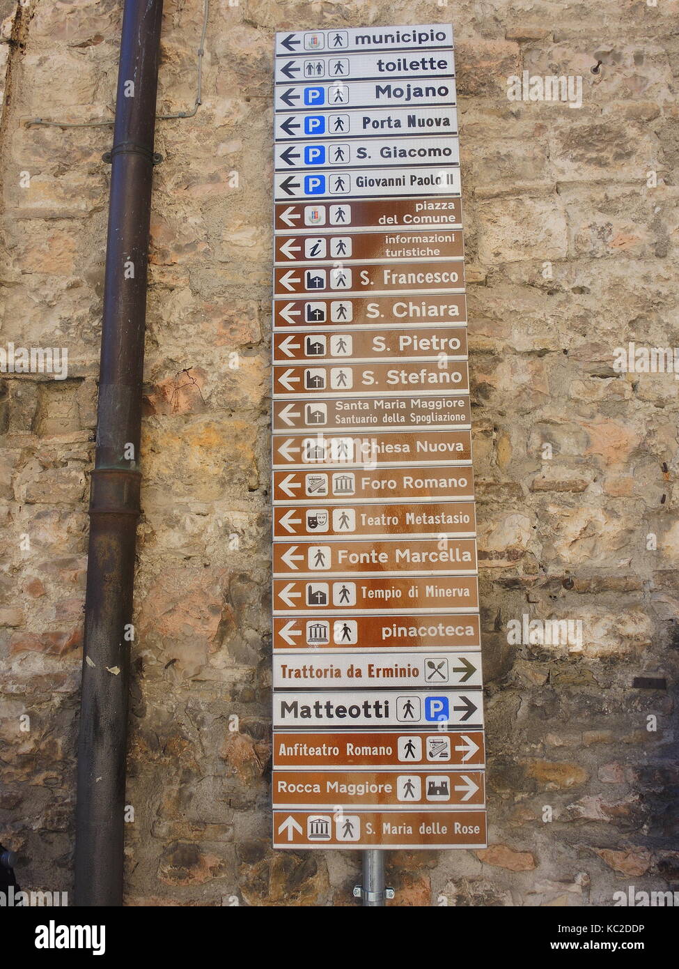 Informations, inscription, métal, numéro, info, groupe, voyage, voyage, divers, symbole, route, itinéraire, européenne, l'enseignement, signalisation routière, droit, horizontal, confus Banque D'Images