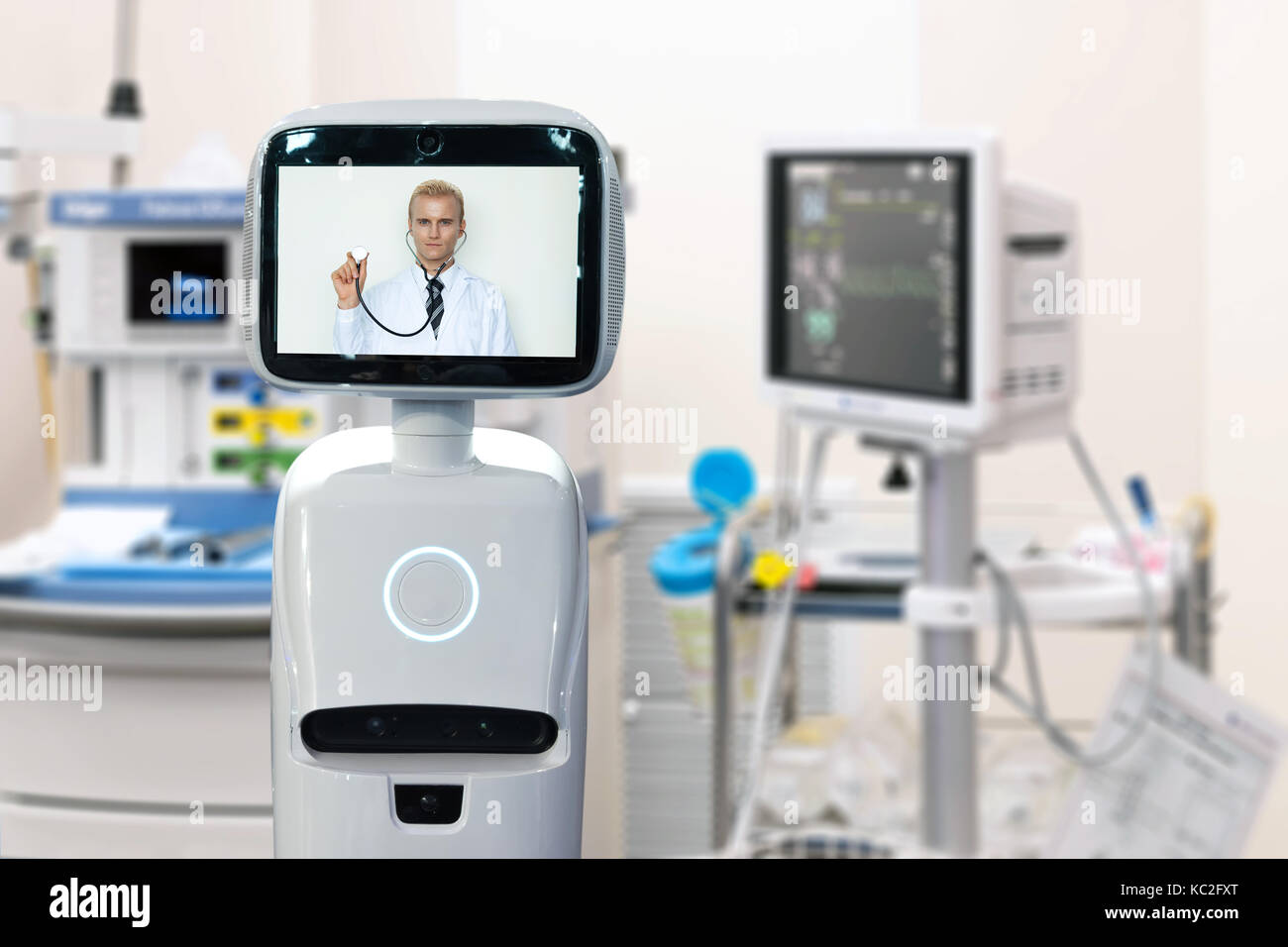 Conseiller en robotique la technologie dans le domaine de la santé publique l'hôpital intelligent , l'intelligence artificielle concept. La salle d'exploitation et de services d'affichage du robot telemonito Banque D'Images