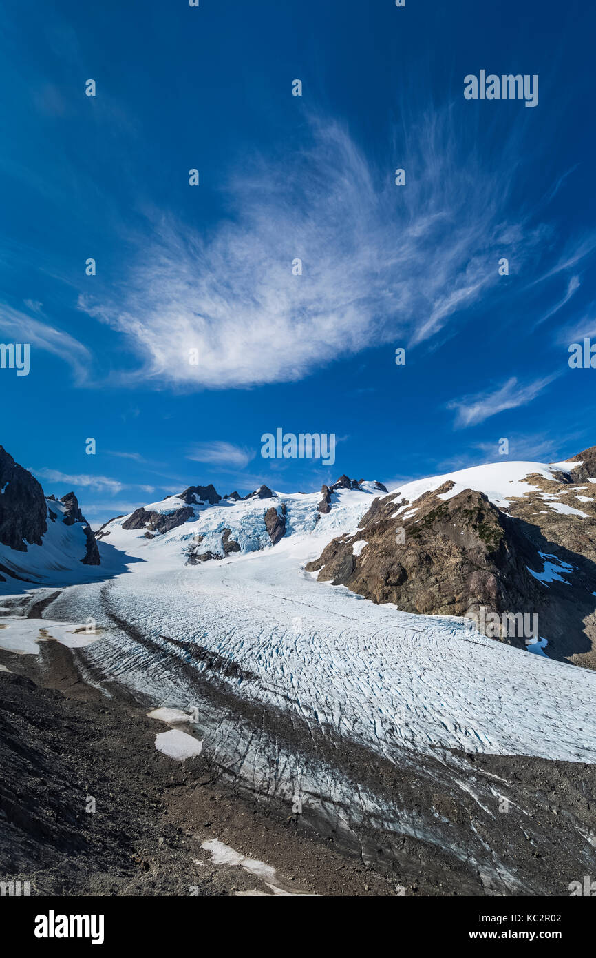 Glacier bleu et le mont Olympe dans le cadre spectaculaire à la fin de la piste de la rivière Hoh dans Olympic National Park, Washington State, USA Banque D'Images