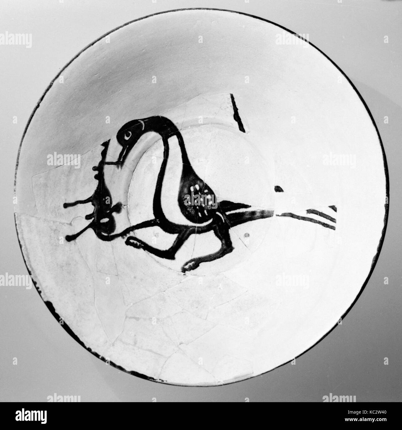 Bol, 9e-10e siècle, l'objet de fouilles en Iran, Nishapur, argile ; blanc avec décoration de monochrome transparent sous Banque D'Images