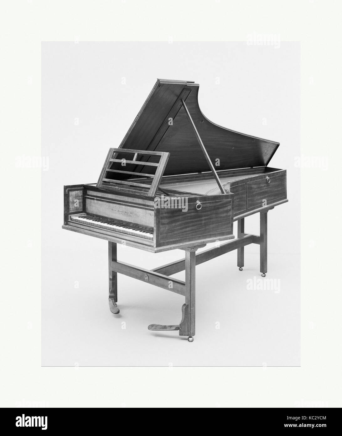 Grand Piano, 1792, Londres, Angleterre, Royaume-Uni, British, acajou, chêne,  érable ondé, ivoire, ébène, laiton et divers Photo Stock - Alamy