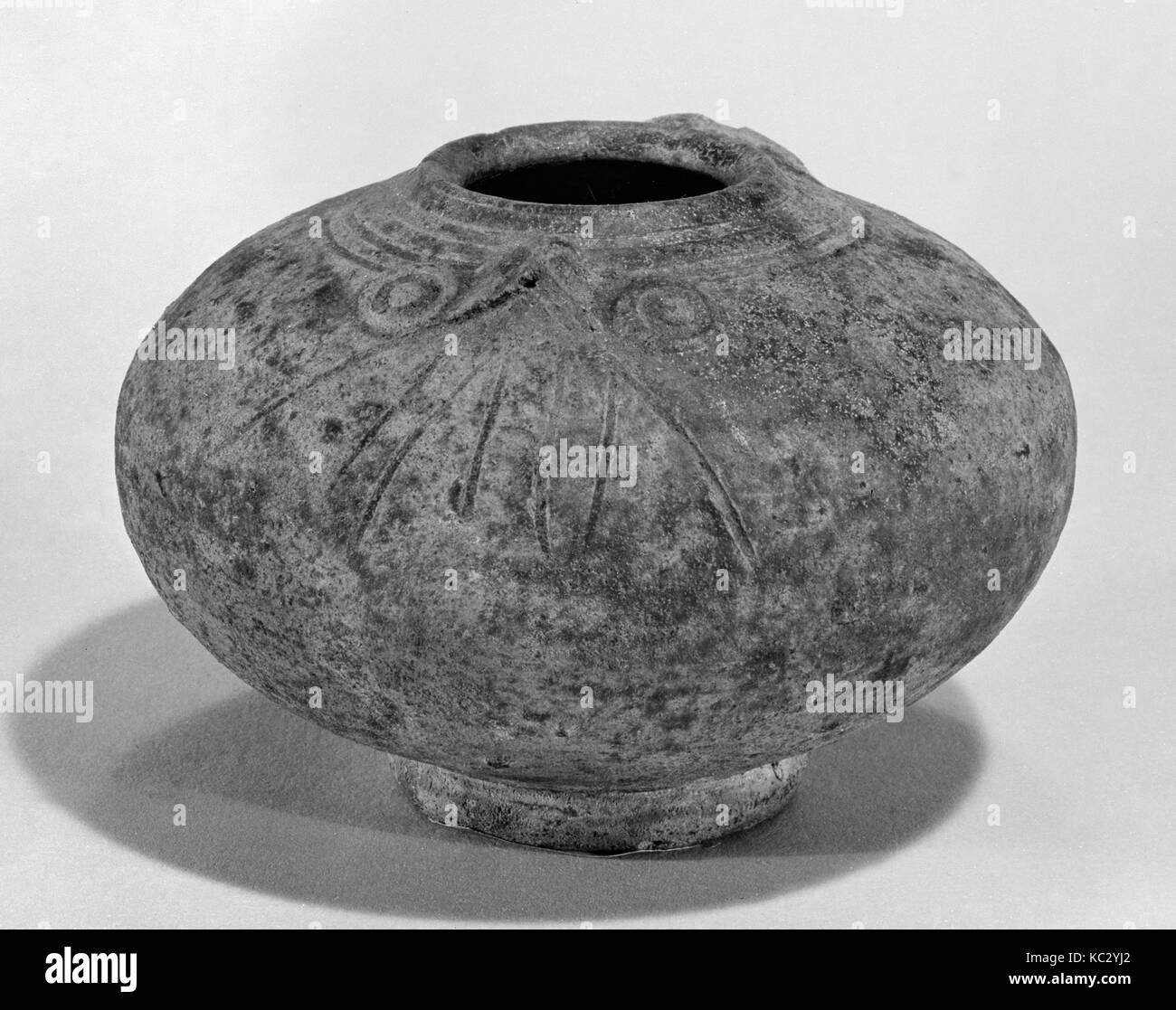 Pot sous la forme d'un oiseau, 10ème 12ème siècle, la province de Nakorn Pathom (Thaïlande), Grès, H. 2 9/16 in. (6,5 cm) ; Diam. 3 7/8 Banque D'Images