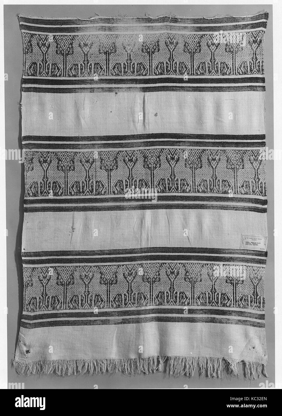 Serviettes, 15e-16e siècle, l'italien (Pérouse), Lin et coton, H. 49 ( 3 pouces) fringe inc. x W. 32 1/2 pouces (124,5 x 82,6 cm Banque D'Images