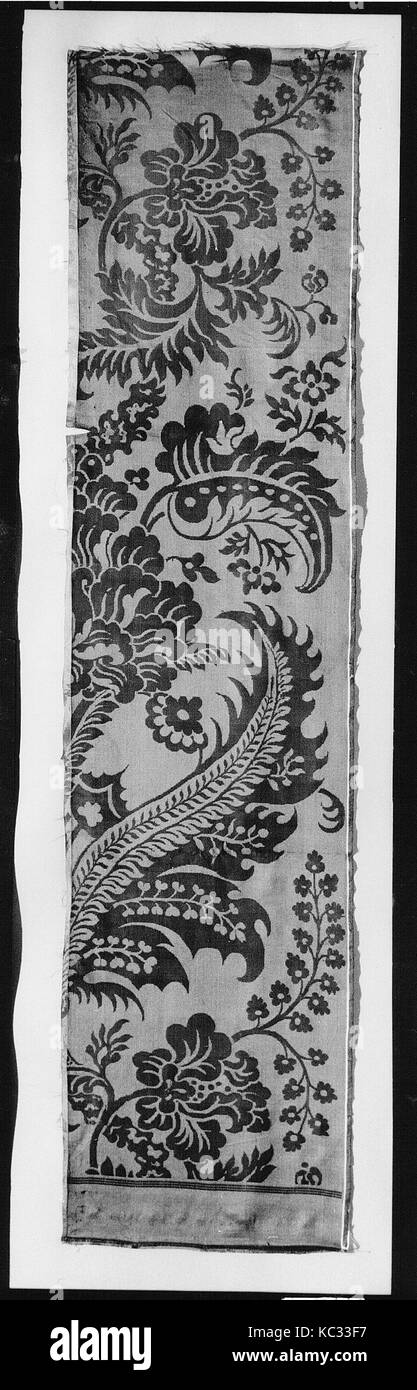 Pièce, fabriqué en Chine, en chinois pour l'exportation, tissés, 54 x 14 in. (137,2 x 35,6 cm), Textiles Banque D'Images