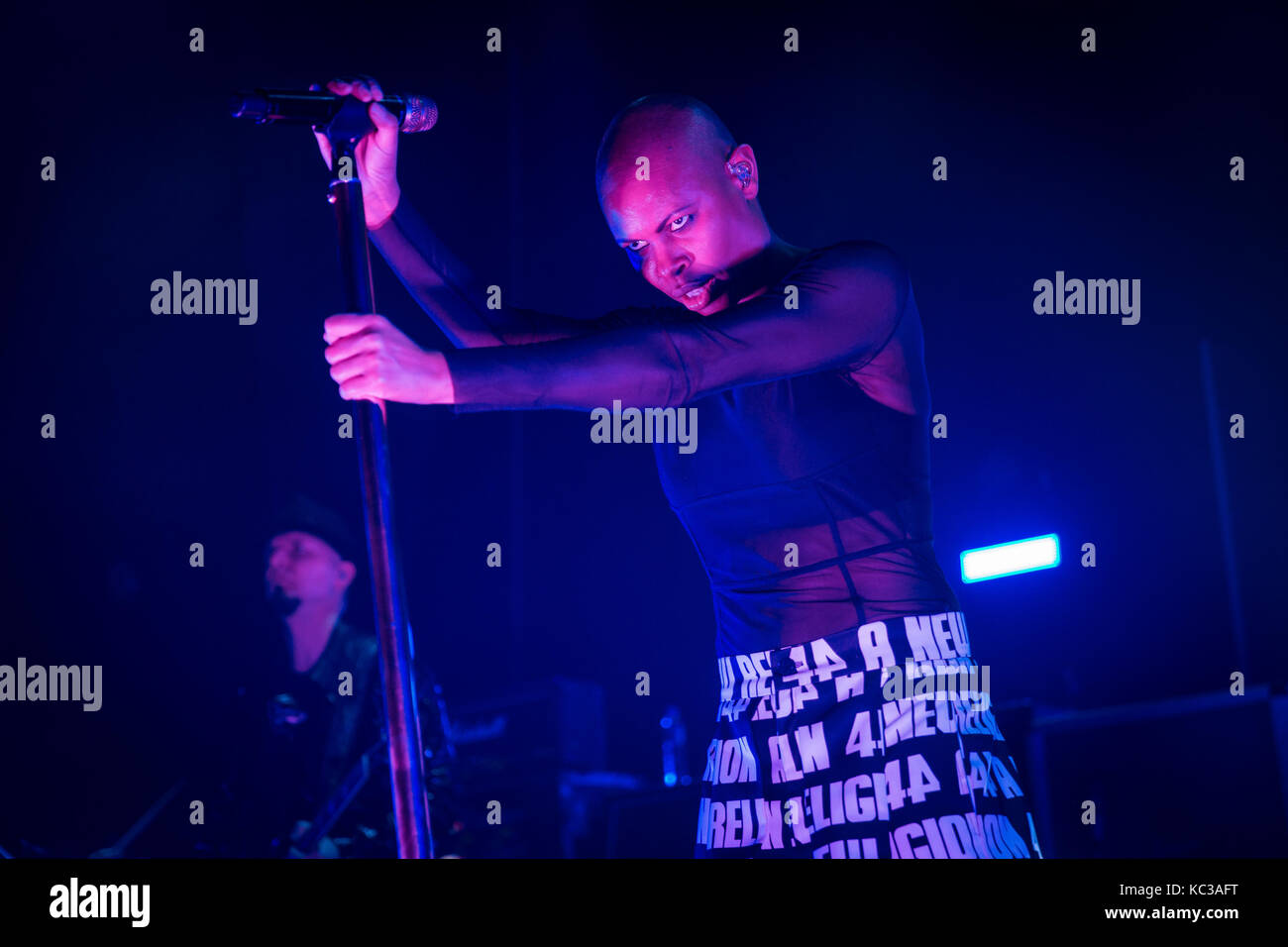 Le groupe de rock britannique Skunk Anansie effectue un concert live à Sentrum Scene à Oslo. Ici la peau est chanteuse vu sur scène. La Norvège, 01/03 2017. Banque D'Images
