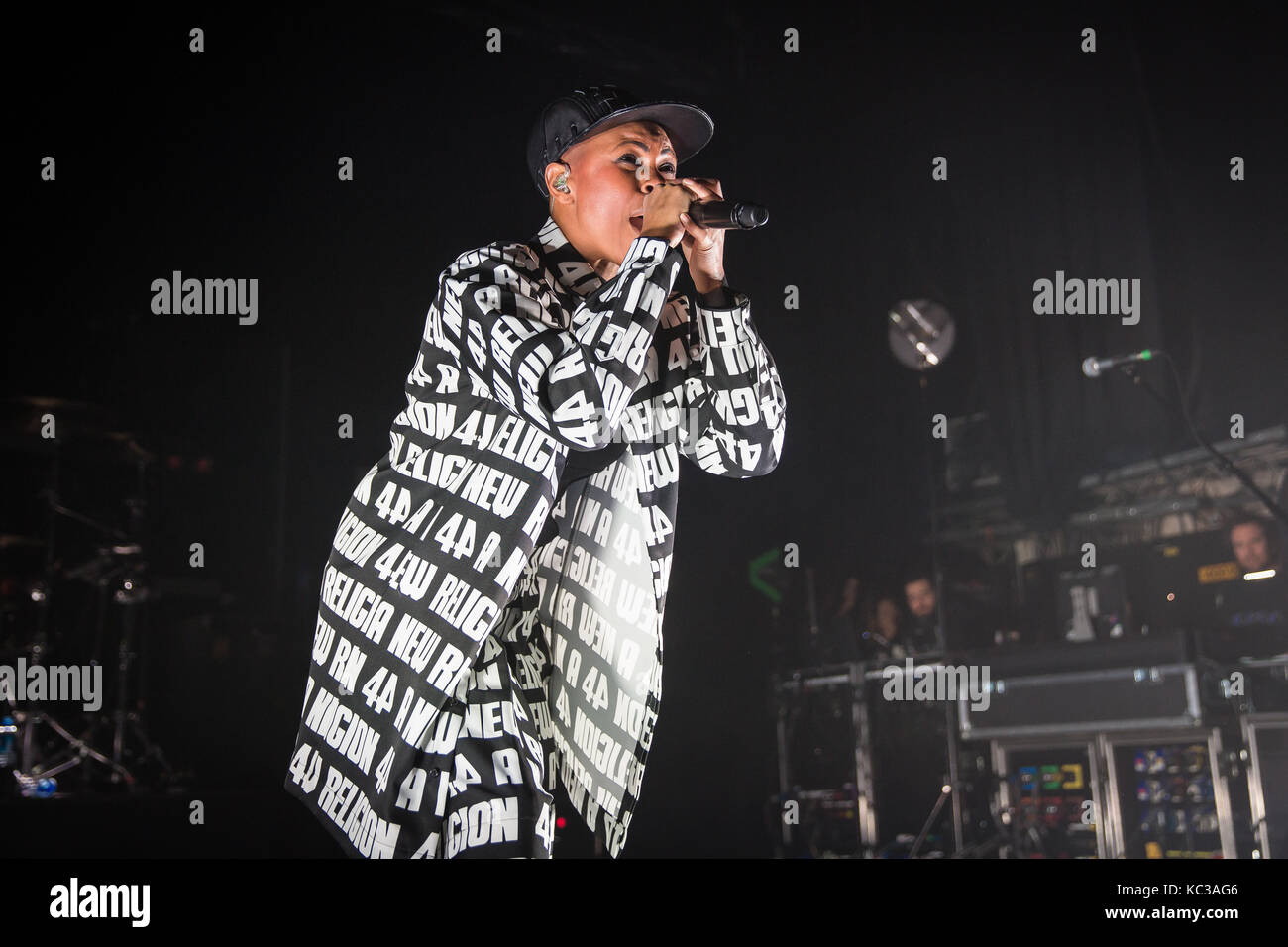 Le groupe de rock britannique Skunk Anansie effectue un concert live à Sentrum Scene à Oslo. Ici la peau est chanteuse vu sur scène. La Norvège, 01/03 2017. Banque D'Images