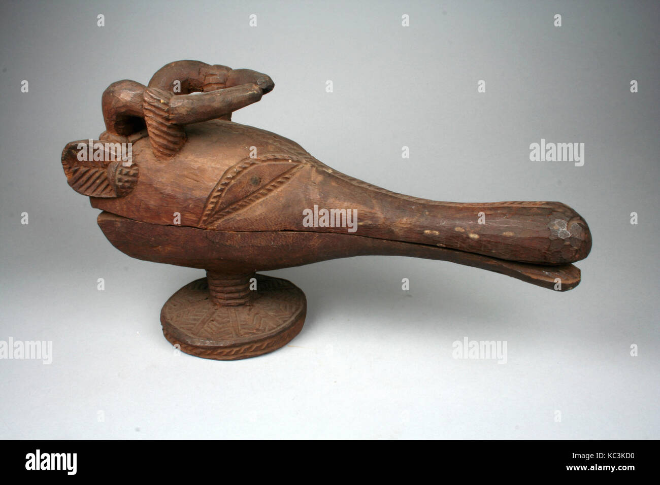 Navire : Ram's Head, 18e-19e siècle, le Nigéria, du Bénin, de peuples Edo, bois, H x L x P : 6 9/16 x 4 1/4 x 11 13/16dans. (16.7 Banque D'Images