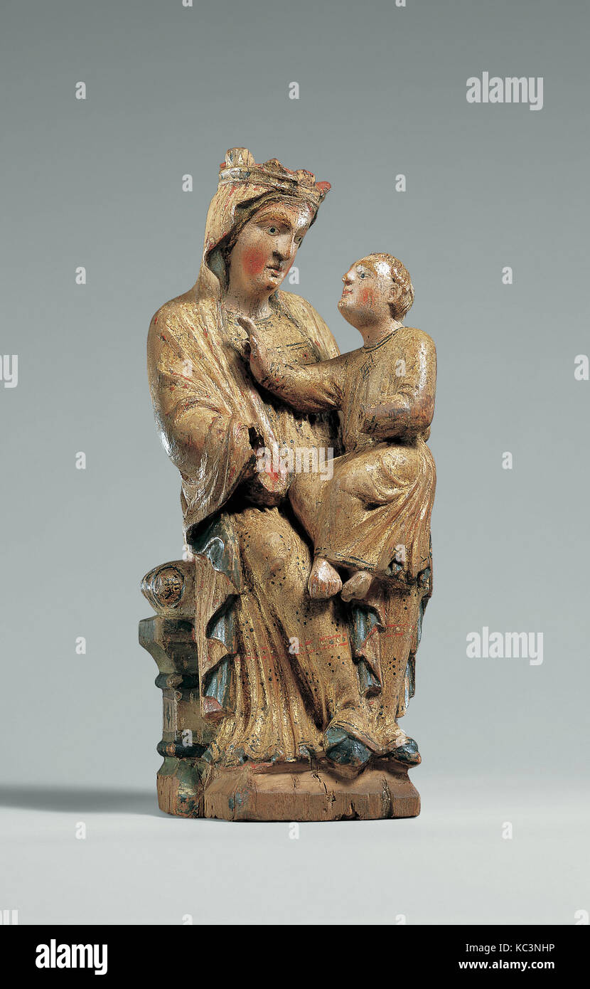 Intronisé vierge à l'enfant, ca. 1220, ou Lower-Rhenish Limewood Mosan, avec peinture d'origine et de dorures, Total : 7 5/8 x 3 1/8 Banque D'Images