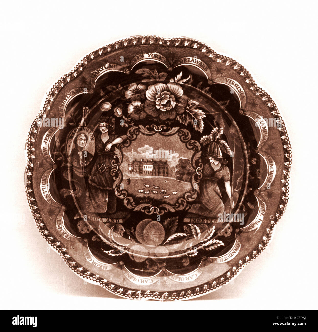 Plateau, ca. 1815-34, Made in Staffordshire, Angleterre, Colombie Britannique (marché américain), Argile, transfert-imprimé, diam. 8 3/4 po Banque D'Images