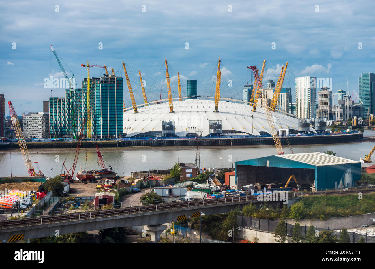 Près de la Tamise, en face de l'O2 Arena à North Greenwich, les locaux de recyclage des déchets des Docklands, Limitée Se London, England, UK. Banque D'Images
