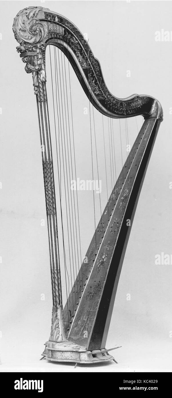 Harpe à pédales, seconde moitié du xviiie siècle, Paris, France, Français, bois, divers matériaux, H. 156,5 cm (61 5/8 in.) ; longueur de pied. 1 Banque D'Images