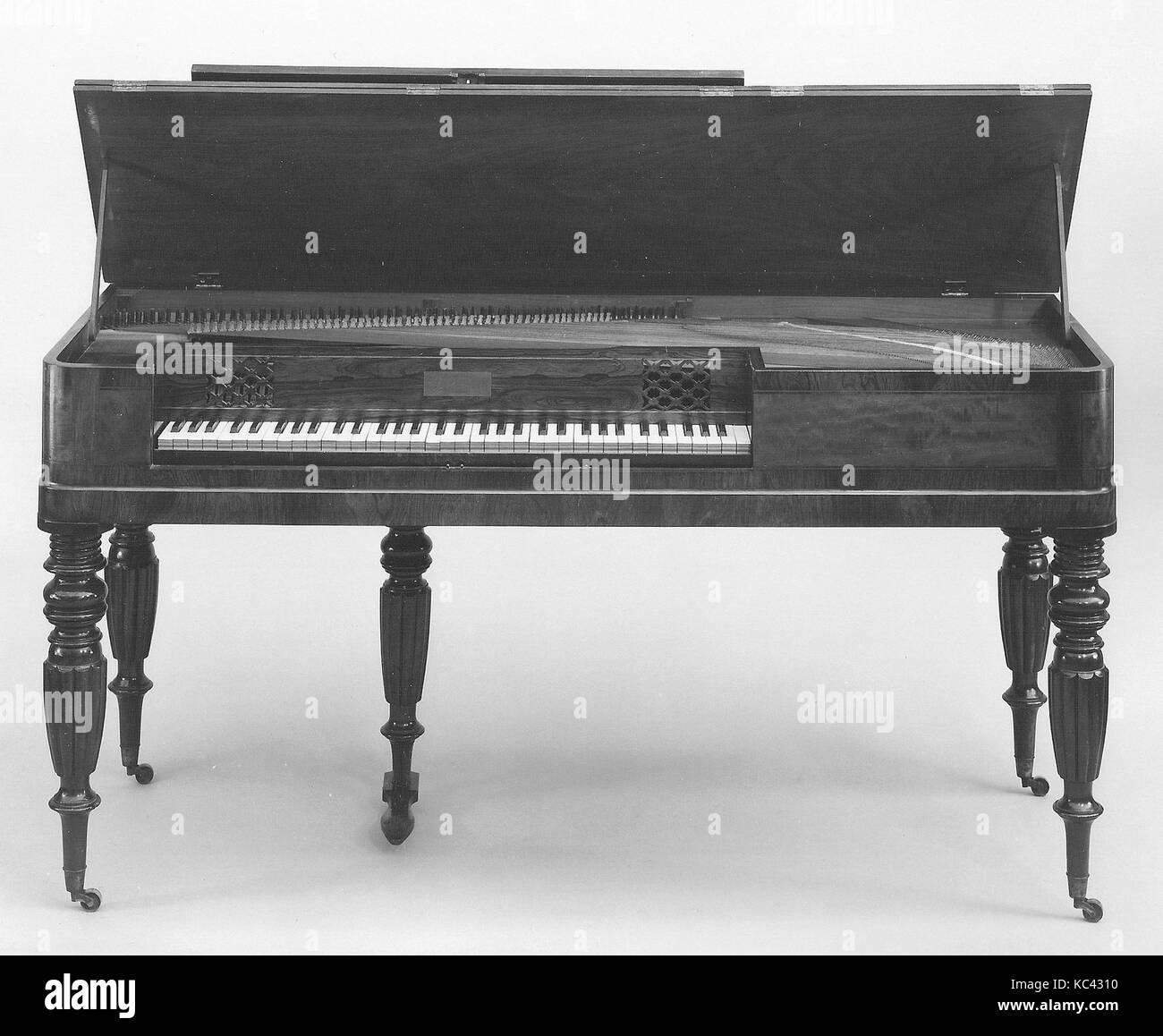 Piano carré, 1822-24, Boston, Massachusetts, United States, American, bois, divers matériaux., affaire L. : (perpendiculaire à Banque D'Images