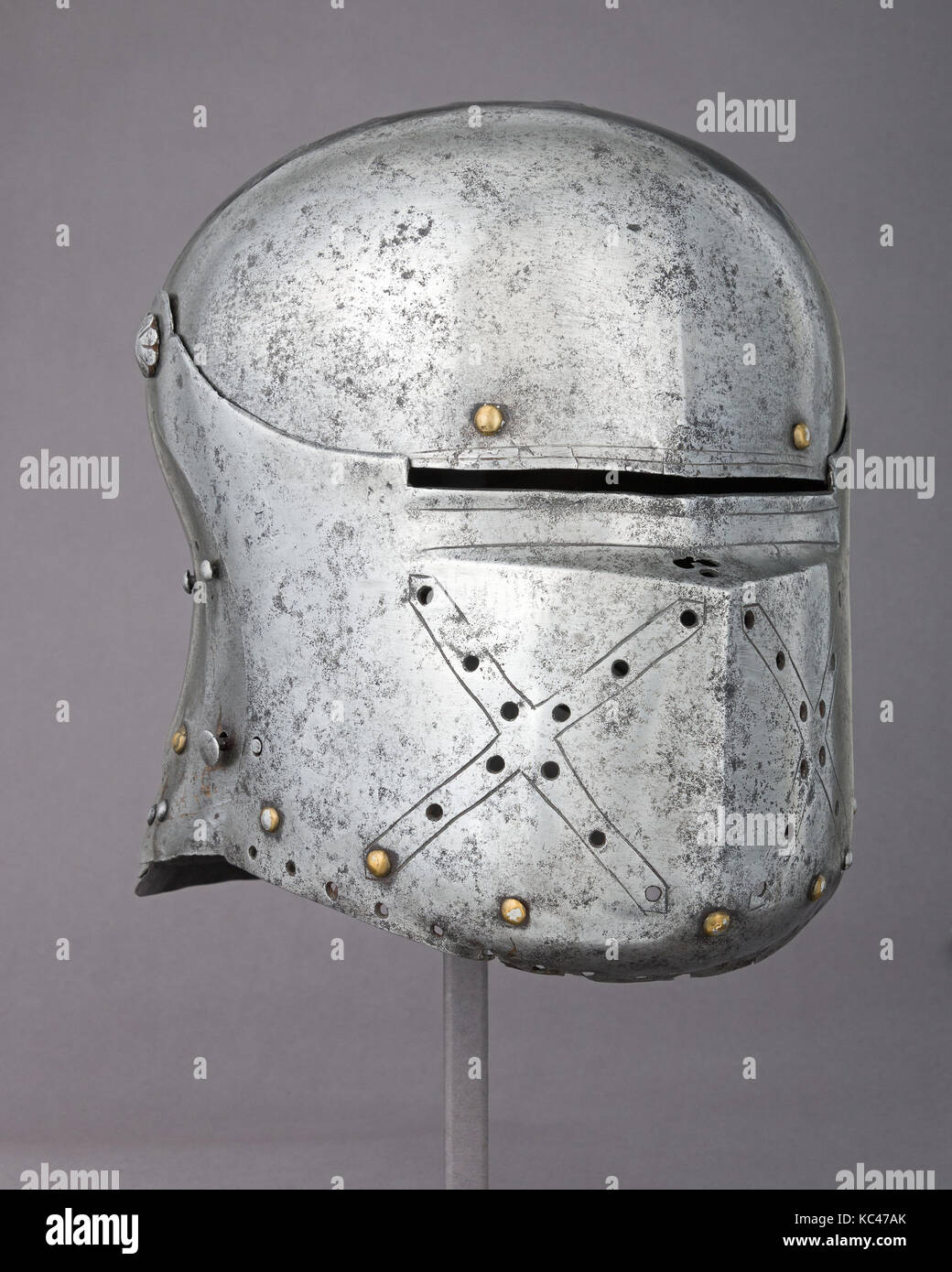 Sallet, ca. 1500-1510, l'allemand, l'acier, alliage de cuivre, cuir, H. 10 1/4 in. (26 cm) ; W. 9 1/8 in. (23,2 cm) ; D. en 12. (30,5 cm Banque D'Images