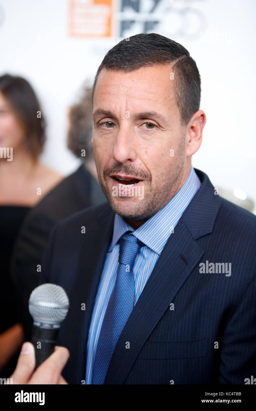 New York, États-Unis. 1er octobre 2017. Adam Sandler participe à la première nord-américaine des histoires Meyerowitz lors du New York film Festival 2017 le 1er octobre 2017. Crédit : accès photo/Alamy Live News Banque D'Images